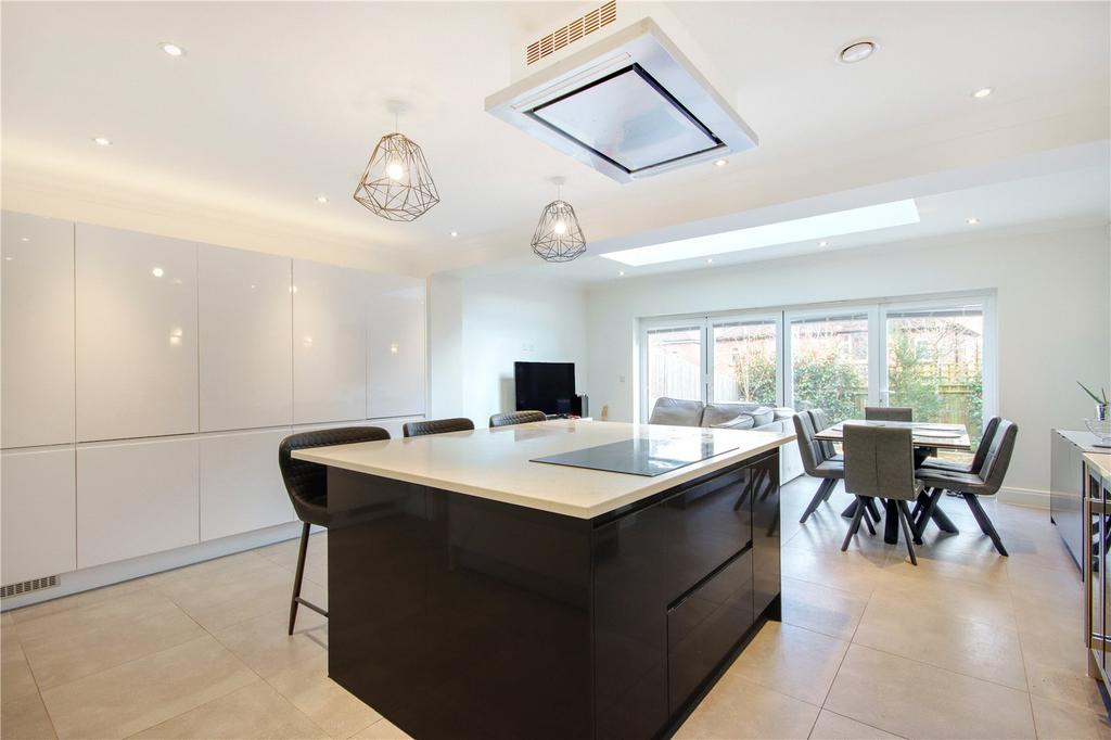 Kitchen/Dining