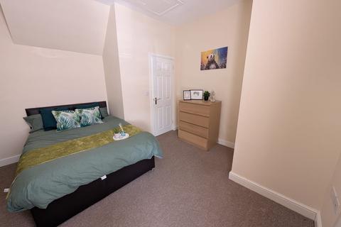 undefined, HMO Room 3, 099 Victoria Road