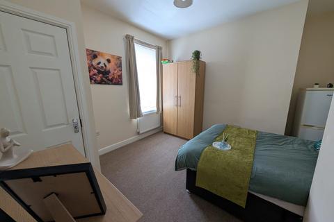 undefined, HMO Room 3, 099 Victoria Road