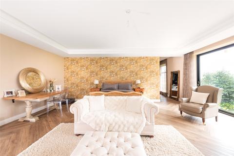 5 bedroom detached house for sale, West Hill, Aspley Guise, Milton Keynes, Bedfordshire, MK17