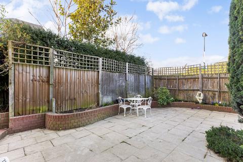 91 Queens Road, Richmond, TW10 6HJ
