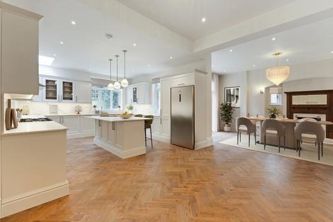 91 Queens Road, Richmond, TW10 6HJ