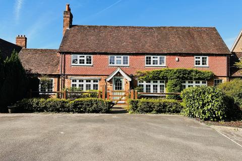 5 Swan Drive, Aldermaston, Reading, RG7 4UZ
