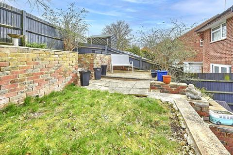 21 Becks Close, Markyate, St Albans, AL3 8HU