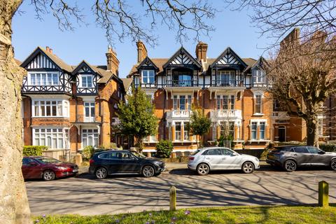 4 bedroom apartment for sale, Castle Hill Avenue, Kent CT20
