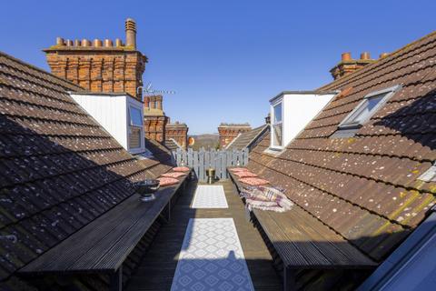 4 bedroom apartment for sale, Castle Hill Avenue, Kent CT20