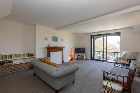 4 bedroom apartment for sale, Castle Hill Avenue, Kent CT20