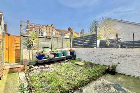 5 bedroom terraced house for sale, Pavilion Road, Kent CT19