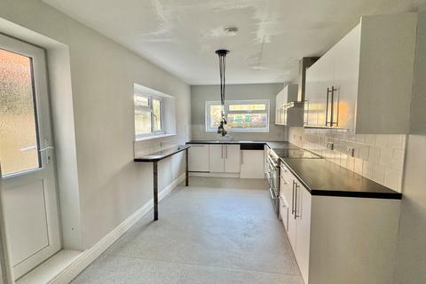 5 bedroom terraced house for sale, Pavilion Road, Kent CT19