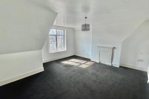 5 bedroom terraced house for sale, Pavilion Road, Kent CT19