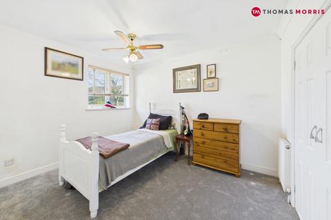 3 bedroom terraced house for sale, Otter Way, St Neots PE19