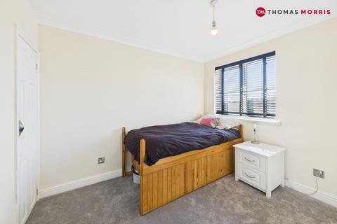 3 bedroom terraced house for sale, Otter Way, St Neots PE19