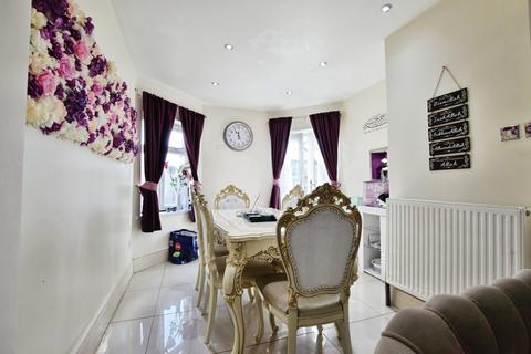 11 Barlow Road, Stretford, Manchester, M32 0RG