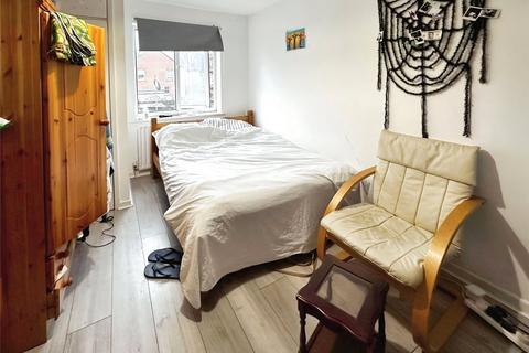 4 bedroom house to rent, Milton Road, Hampshire SO15