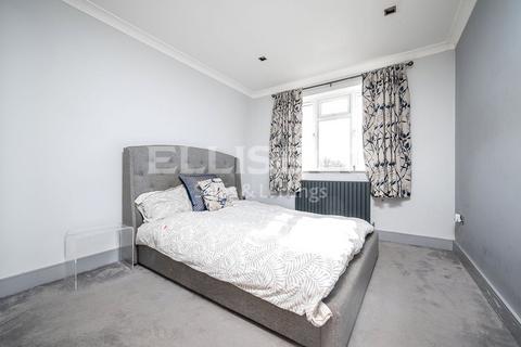 40 Tithe Walk, London, NW7 2QA