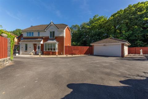 2 Cory Park, Llantarnam, Cwmbran, NP44 3HE
