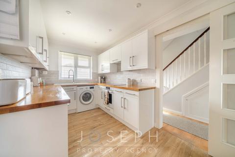 7 Hackneys Corner, Great Blakenham, Ipswich, IP6 0JQ