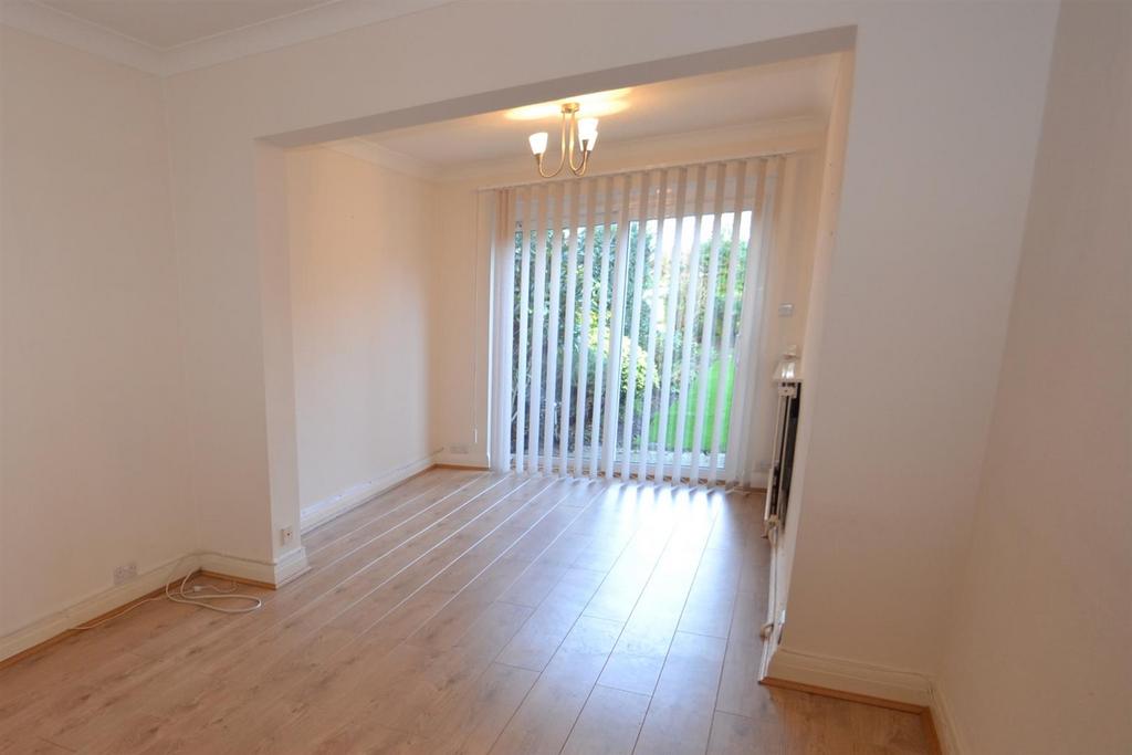 Rear dining room.jpeg