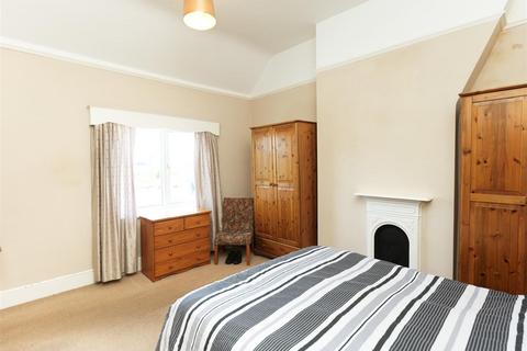 3 bedroom country house for sale, Overton road, Penley, Nr Wrexham.