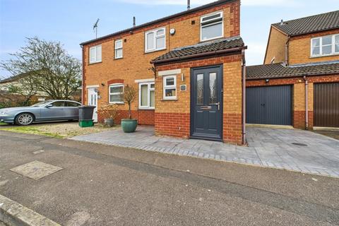 3 bedroom semi-detached house for sale, Vensfield Road, Quedgeley, Gloucester, Gloucestershire, GL2