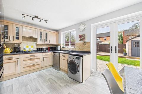 3 bedroom semi-detached house for sale, Vensfield Road, Quedgeley, Gloucester, Gloucestershire, GL2