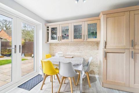 3 bedroom semi-detached house for sale, Vensfield Road, Quedgeley, Gloucester, Gloucestershire, GL2