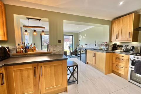 31 Hardy Close, Cheadle, Stoke-on-trent, ST10 1XQ