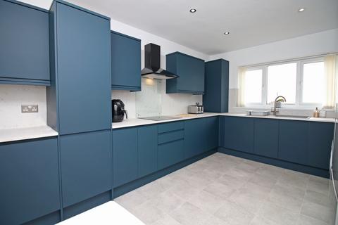 2 bedroom apartment for sale, Grosvenor Court, Ellerbeck Road, Thornton-Cleveleys, FY5