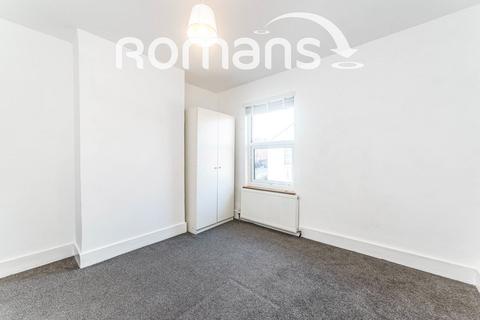 2 bedroom terraced house to rent, Waterloo Road, Reading, Berkshire, RG2