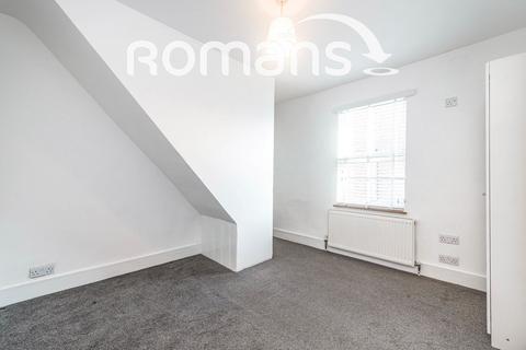 2 bedroom terraced house to rent, Waterloo Road, Reading, Berkshire, RG2