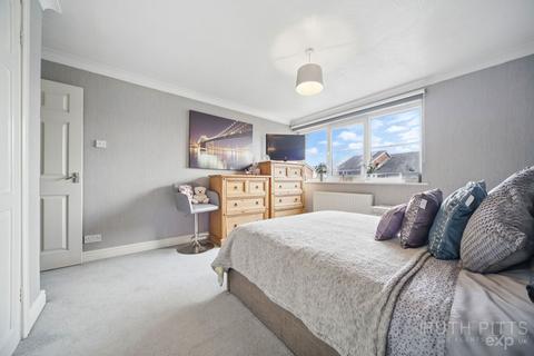 83 Arncliffe Drive, Knottingley, WF11 8SS