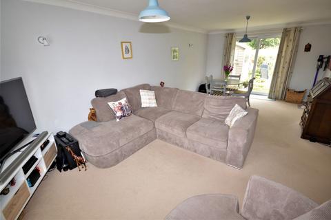 9 Abingdon Close, Thame, OX9 3GB