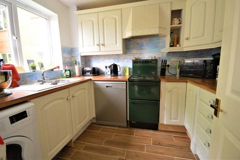 9 Abingdon Close, Thame, OX9 3GB