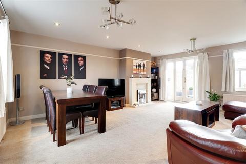 4 bedroom detached house for sale, The Green, North Newbald