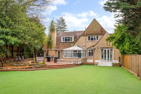 4 Benellen Road, Bournemouth, BH4 9LZ