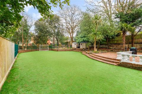 4 Benellen Road, Bournemouth, BH4 9LZ