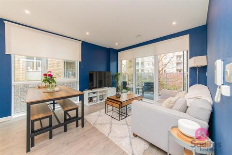 1 bedroom flat to rent, Medawar Drive, London