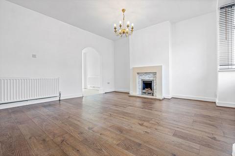 39 Roydene Crescent, Leicester, LE4 0GN
