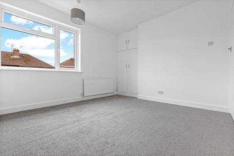 39 Roydene Crescent, Leicester, LE4 0GN