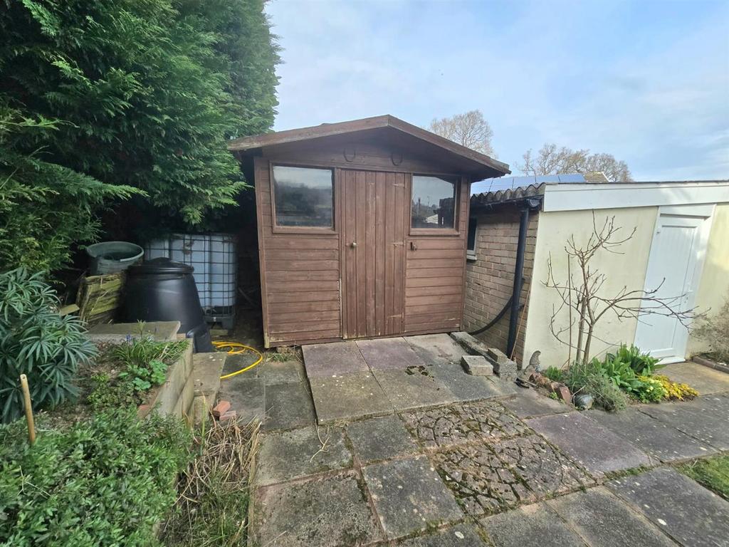 Shed.jpg