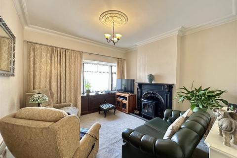 2 bedroom semi-detached house for sale, Surfeit Hill Road, Cradley Heath