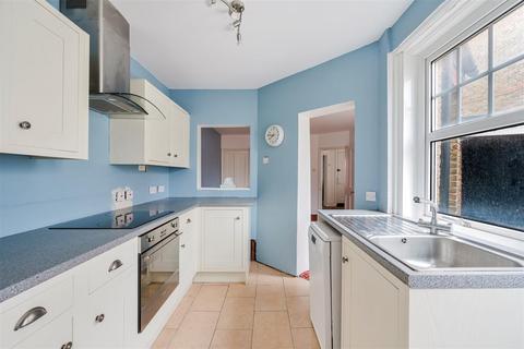 153 Hook Road, Epsom, KT19 8TU