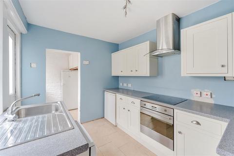 153 Hook Road, Epsom, KT19 8TU