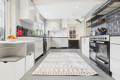 8 Dovecote Close, Haddenham, Aylesbury, HP17 8BS