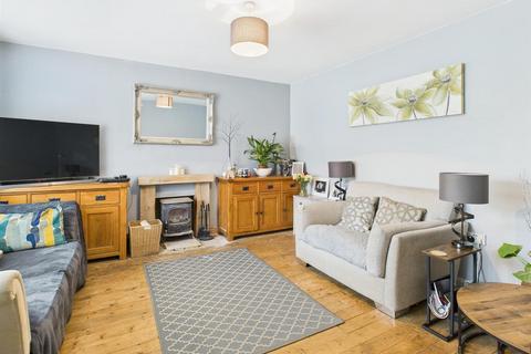 8 Dovecote Close, Haddenham, Aylesbury, HP17 8BS
