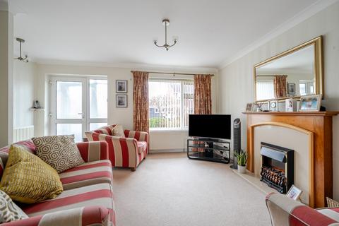 3 bedroom semi-detached house for sale, MAKEPEACE AVENUE, WARWICK CV34