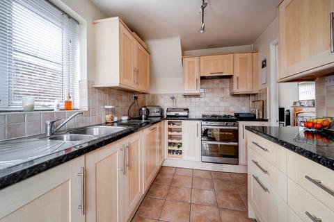 3 bedroom semi-detached house for sale, MAKEPEACE AVENUE, WARWICK CV34