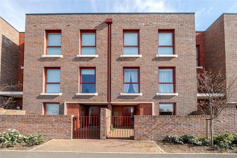3 bedroom maisonette for sale, Leyton Green Road, London
