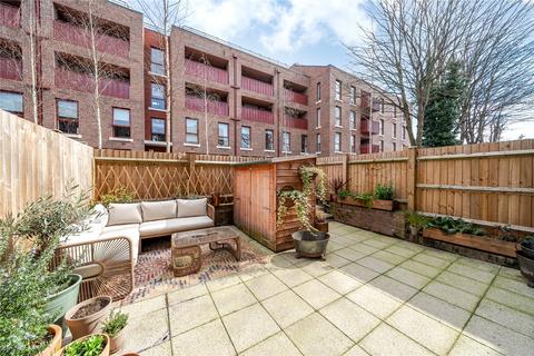 3 bedroom maisonette for sale, Leyton Green Road, London