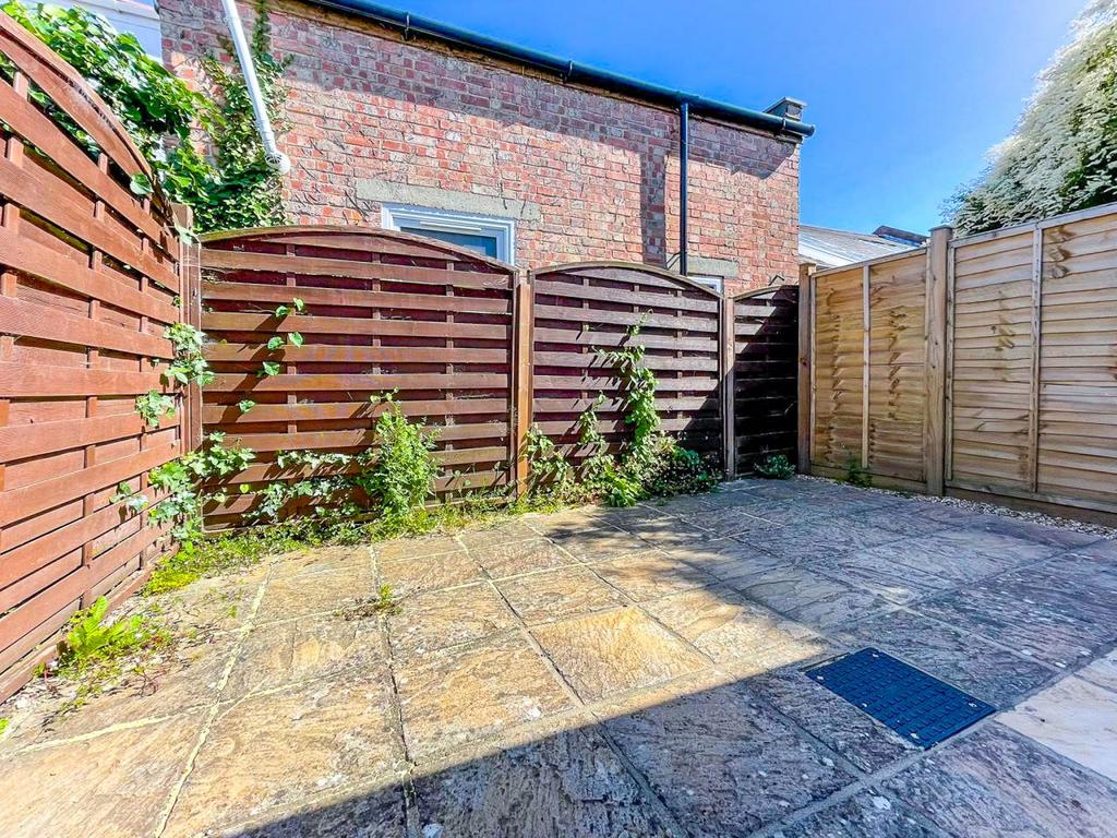 3, 123 Parkwood Gard